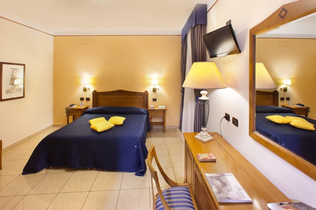 Ulisse Deluxe 3* Península Sorrentina